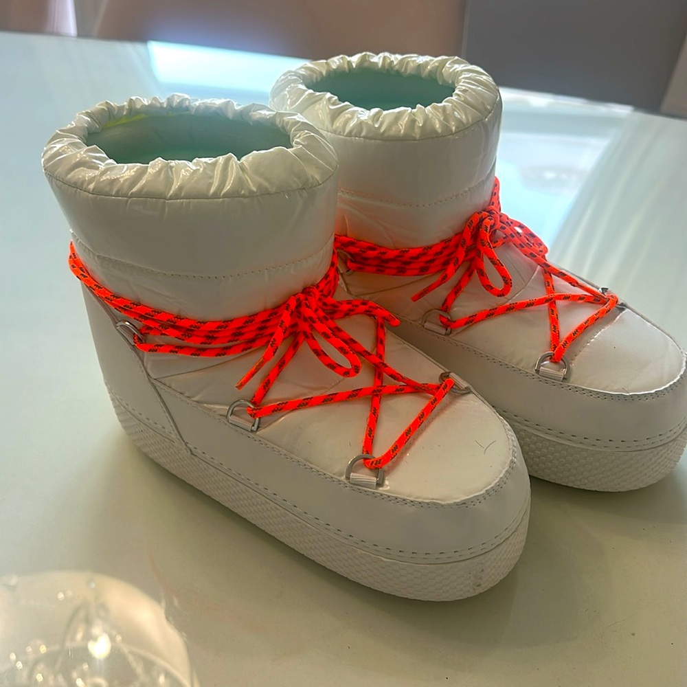 Fashion Nova Women’s White and Orange Lace-Up Boots